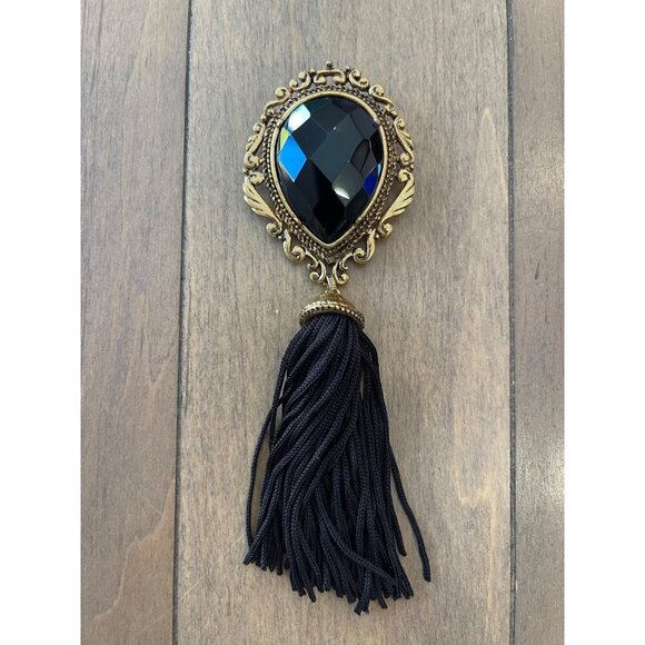 Victorian Style Gold Tone Brooch With Black Gem & Tassel - Picture 1 of 5